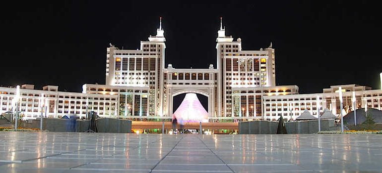 Diplomatisches Korps In Kasachstan Turkestan Travel