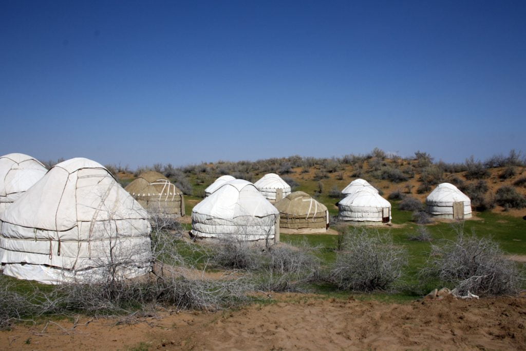 Usbekistan und Turkmenistan, Узбекистан и Туркменистан, Uzbekistan and Turkmenistan, Ouzbékistan et Turkménistan, Uzbekistan e Turkmenistan