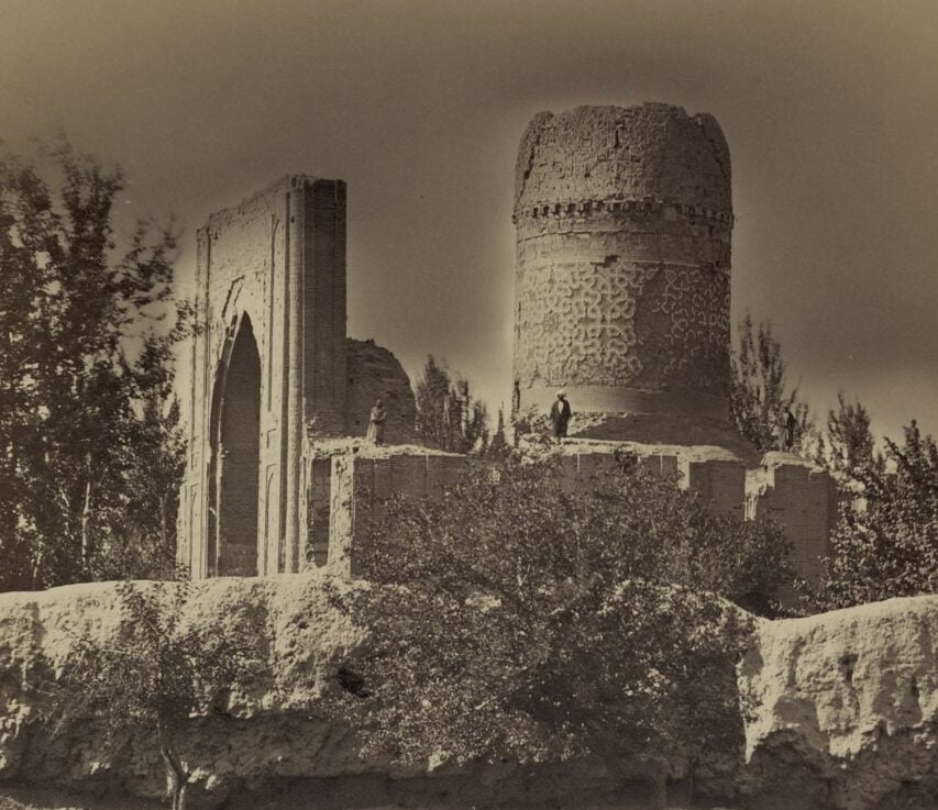 Ishrat Khana Mausoleum
